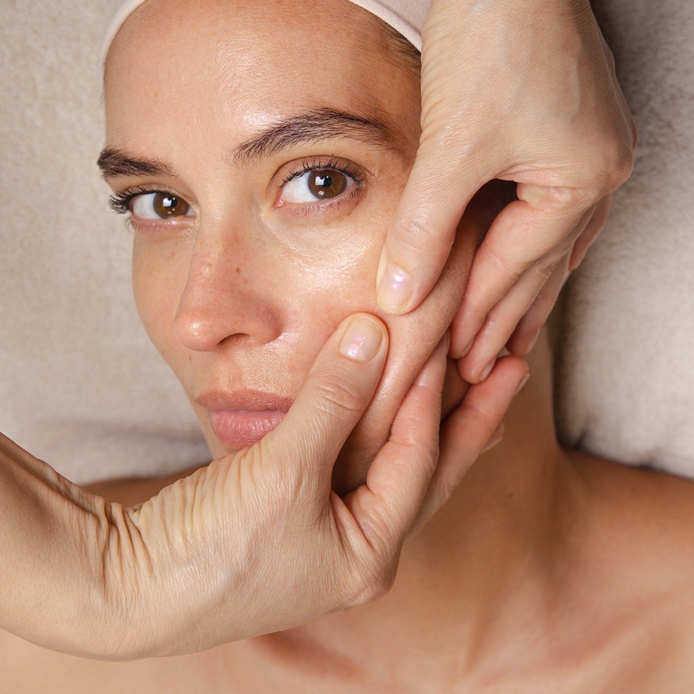 Акции марта